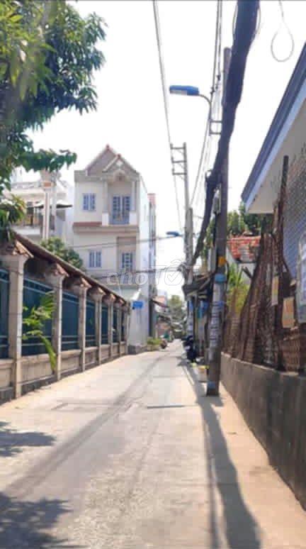 Đất thổ cư 2 mặt tiền hẻm, sổ hồng chủ cầm sẵn, Huỳnh Tấn Phát, Nhà bè