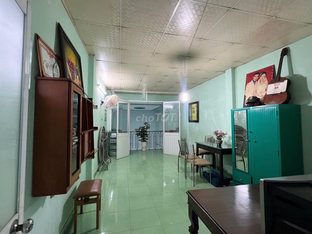 Phòng rộng, thoáng, an ninh thích hợp học hành, nghĩ ngơi yên tĩnh