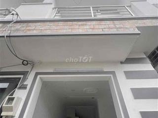 Cho nữ thuê lầu 2