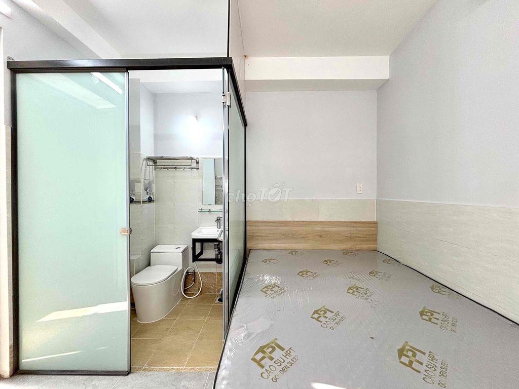 PHÒNG BAN CÔNG FULL NỘI THẤT - GẦN UFM PHÚ MỸ HƯNG CẦU PHÚ MỸ NTT KCX