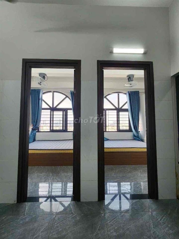2PN FULL NT TRONG CHDV SỊN Ở TRUNG TÂM QUẬN 7 KẾ BÊN UFM NTT PMH Q4