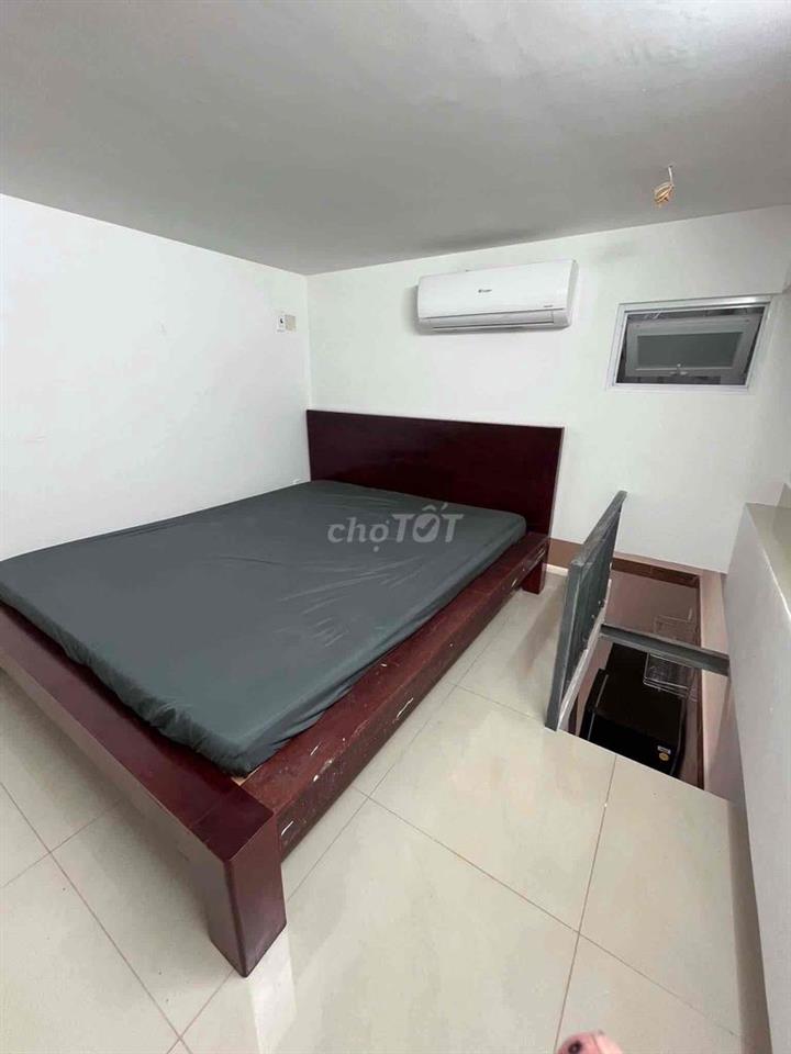 DUPLEX 1 PN CỬA SỔ BAN CÔNG THOÁNG GẦN UFM SGU TDT RMIT Q5 Q3