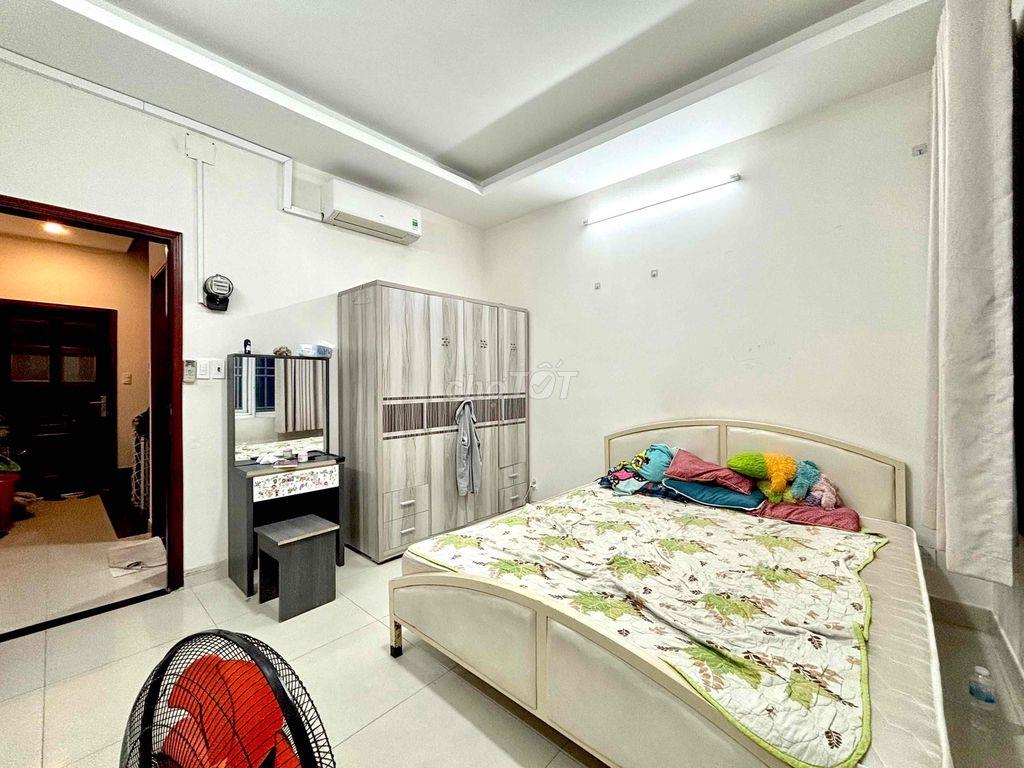 PHÒNG CỦA SỔ TO SÂN SIÊU THOÁNG - KẾ BÊN LOTTE TÂN PHONG TDT RIMT PMH