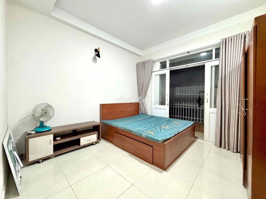 PHÒNG BAN CÔNG SÂN SIÊU THOÁNG - KẾ BÊN LOTTE TÂN PHONG TDT RIMT PMH