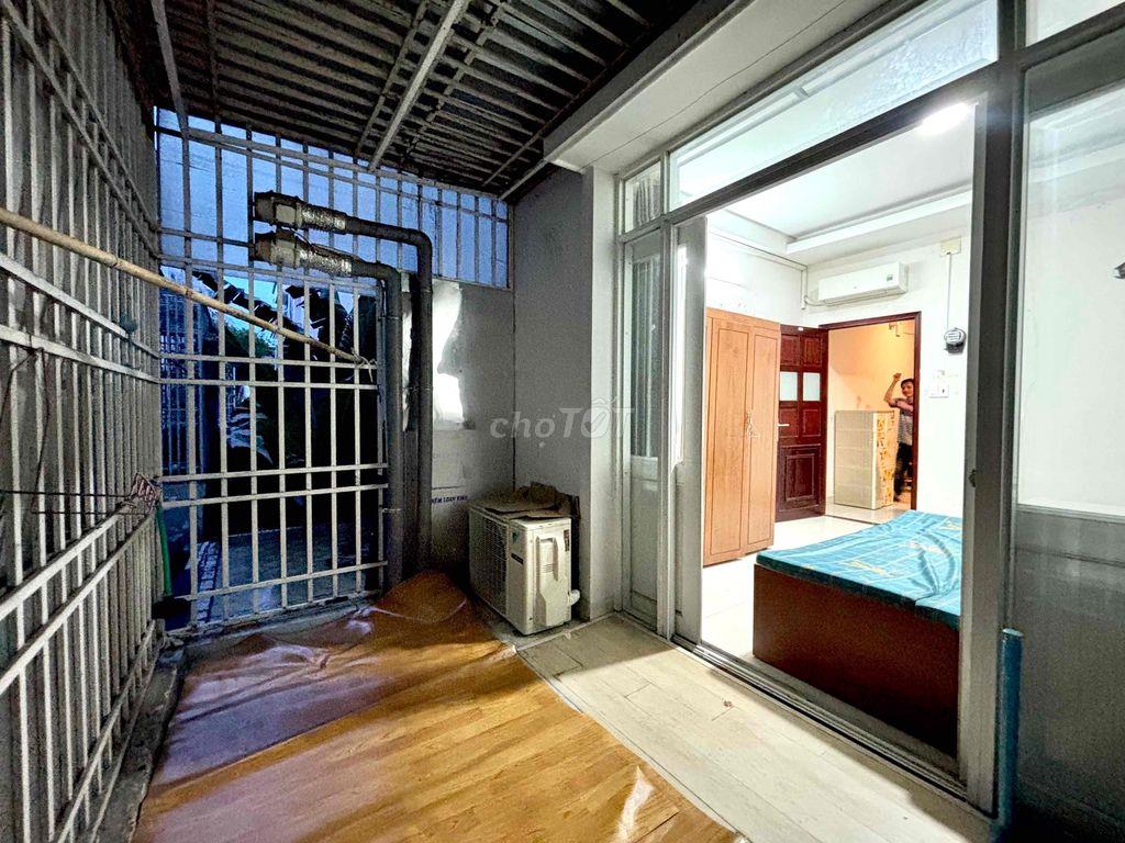 PHÒNG BAN CÔNG SÂN SIÊU THOÁNG - KẾ BÊN LOTTE TÂN PHONG TDT RIMT PMH