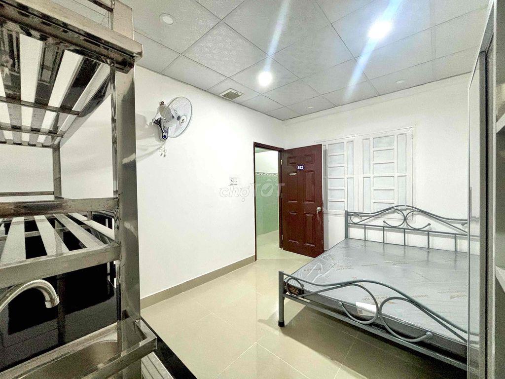 PHÒNG MỚI FULL NỘI THẤT NGAY CHỢ TÂN MỸ GẦN TDT LOTTE UFM PMH QUẬN 4