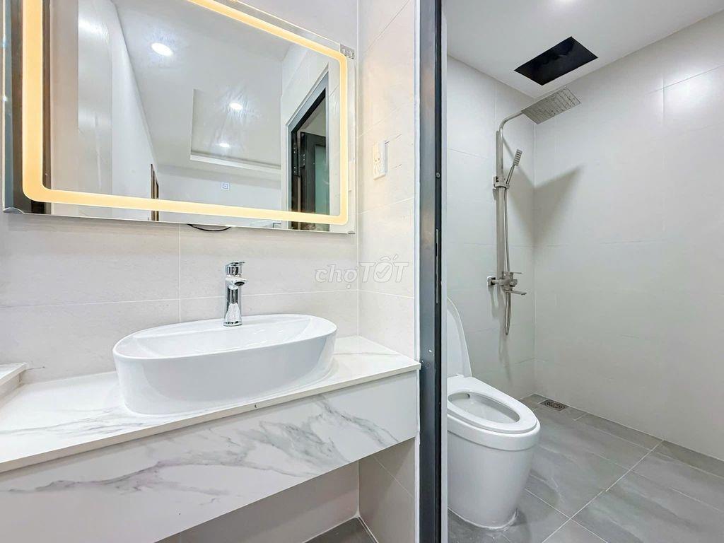 10tr - 1PN - Full nội thất - Ban công - Tiện qua Q4, Q1