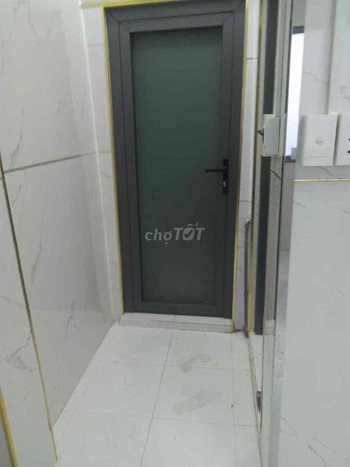 Cần bán 01 căn phòng tập thể. Sổ hồng riêng.