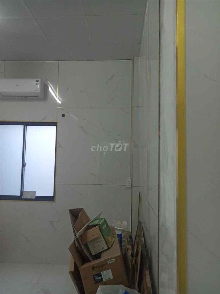 Cần bán 01 căn phòng tập thể. Sổ hồng riêng.