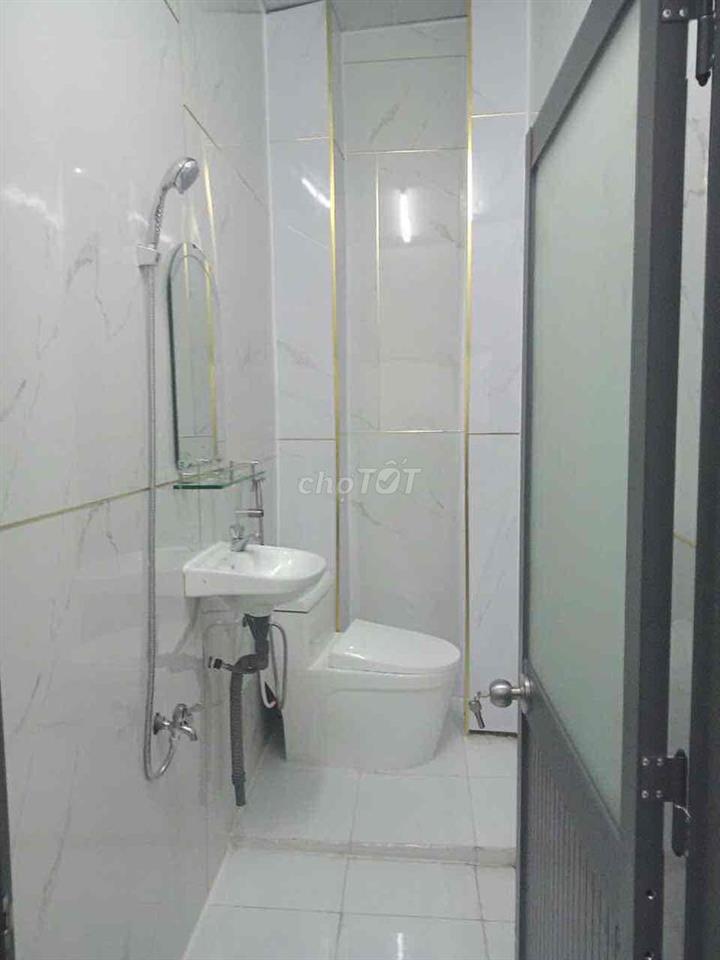 Cần bán 01 căn phòng tập thể. Sổ hồng riêng.