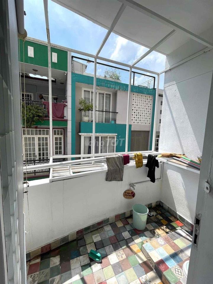 Chính chủ bán chung cư Nhiêu Tứ, P.7, Q.PN