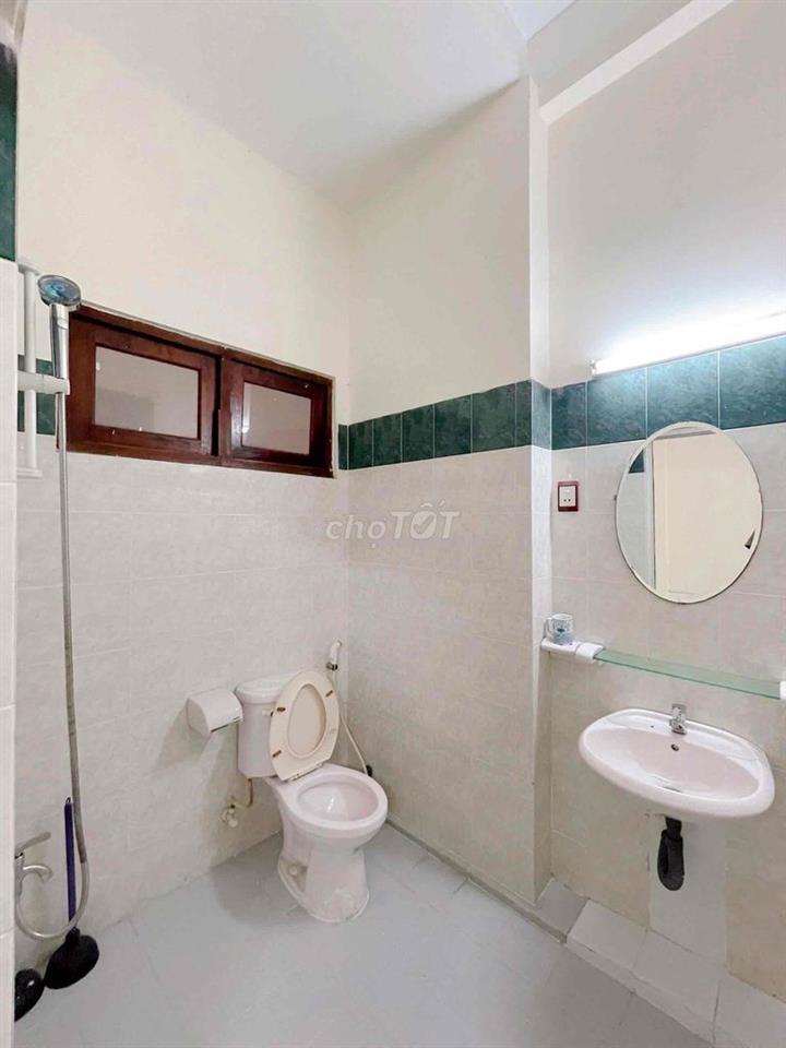 STUDIO CỬA SỔ TRỜI FULL NỘI THẤT NGAY KHU PHAN XÍCH LONG