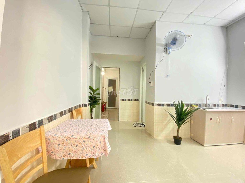 1 PHÒNG NGỦ TÁCH BẾP CỬA SỔ NGAY HỒ VĂN HUÊ