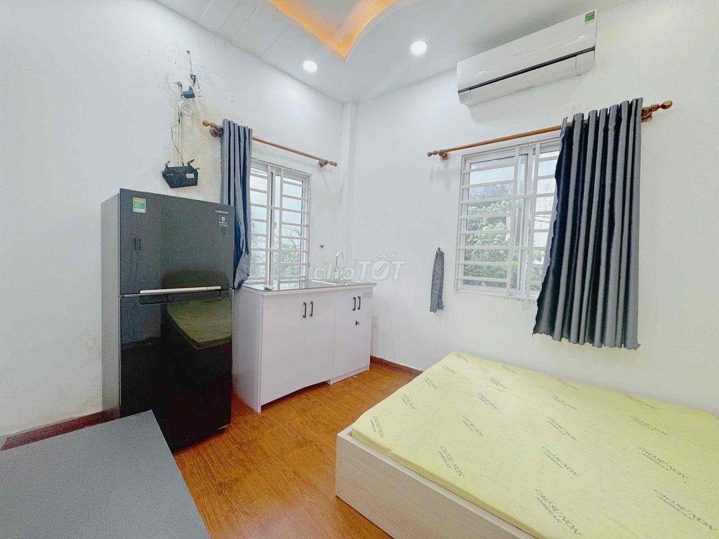 CỬA SỔ TRỜI - NGAY THÍCH QUẢNG ĐỨC - PHAN ĐĂNG LƯU - NGUYỄN THƯỢNG HIỀ