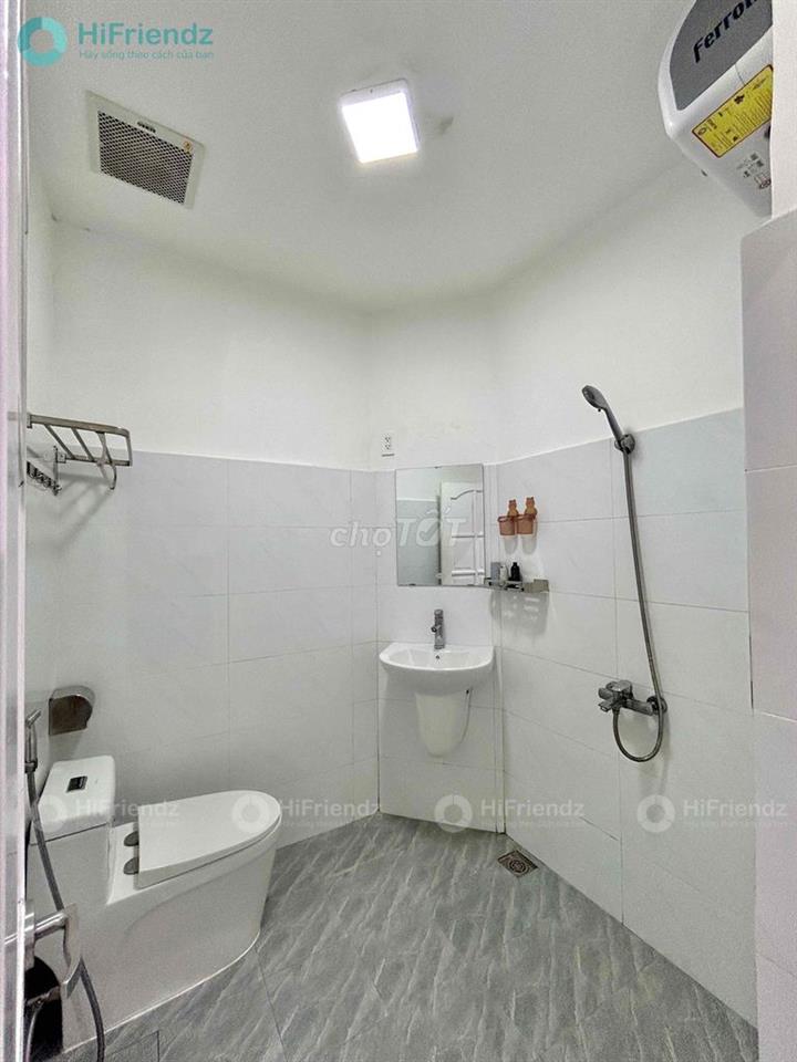 CỬA SỔ TRỜI LỚN - NGAY CÔNG VIÊN HOÀNG VĂN THỤ