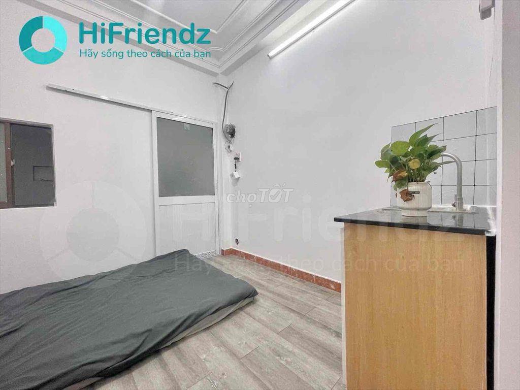 STUDIO CỬA SỔ TRỜI - NGÃ TƯ PHÚ NHUẬN - NGUYỄN TRỌNG TUYỂN