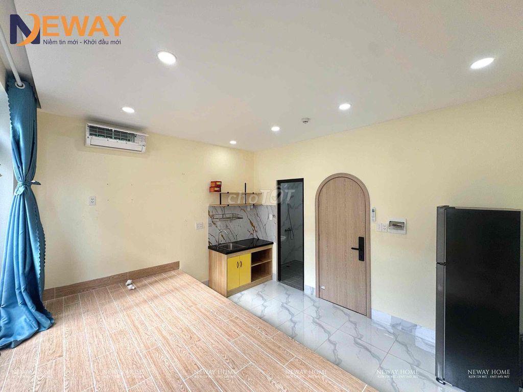 CHDV CỬA SỔ LỚN - GIÁP QUẬN 10