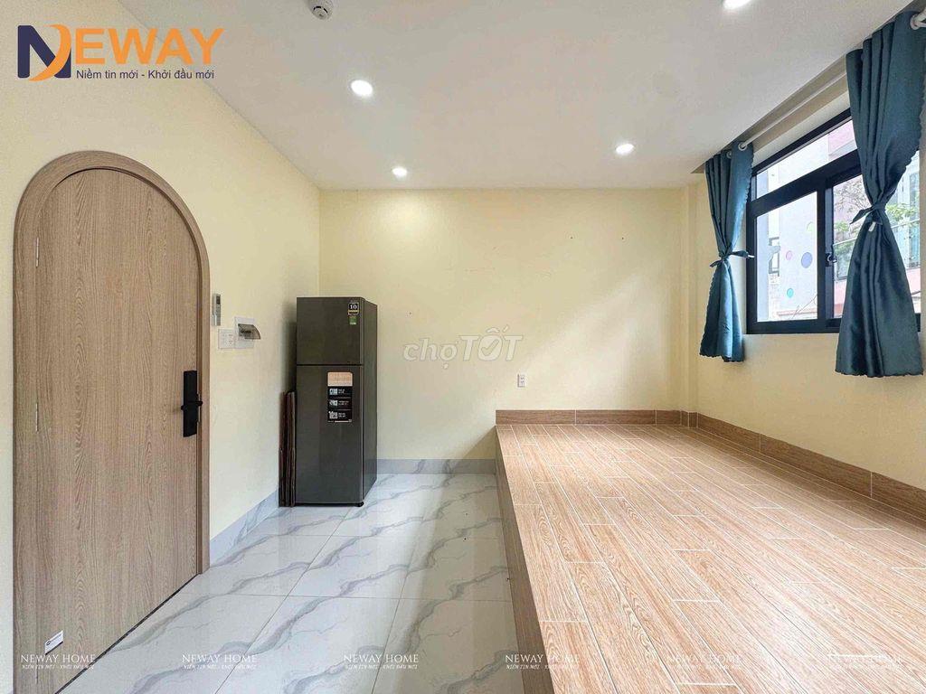 CHDV CỬA SỔ LỚN - GIÁP QUẬN 10