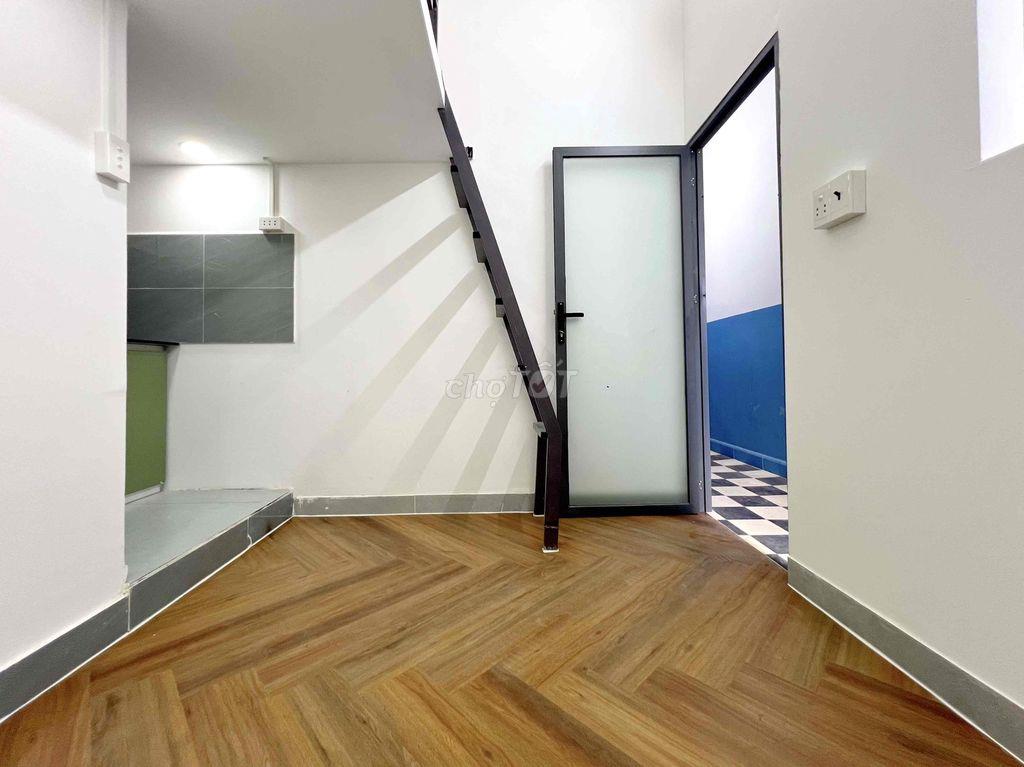 Khao Trương Căn Hộ Mới , Dạng Phòng Duplex 25m2 , Gần CV Lê Thị  Riêng