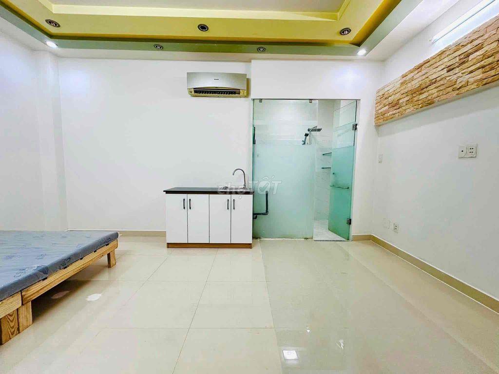 Còn 1 Phòng Mới  27m2 - Full Nội Thất , Sát Đại Học Kinh Tế , Quận 10