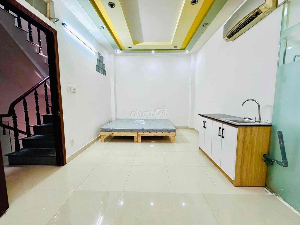 Còn 1 Phòng Mới  27m2 - Full Nội Thất , Sát Đại Học Kinh Tế , Quận 10