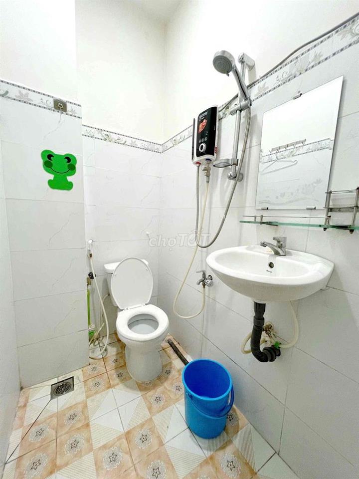 PHÒNG BAN CÔNG — FULL NT Q10 — GẦN ĐH KINH TẾ ( UEH)
