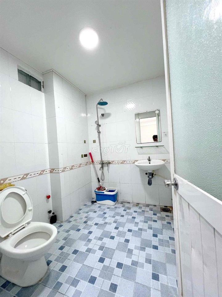 PHÒNG BAN CÔNG  30m2 - FULL NT, QUẬN 10 - GẦN ĐẠI HỌC KINH TẾ ( UEH)