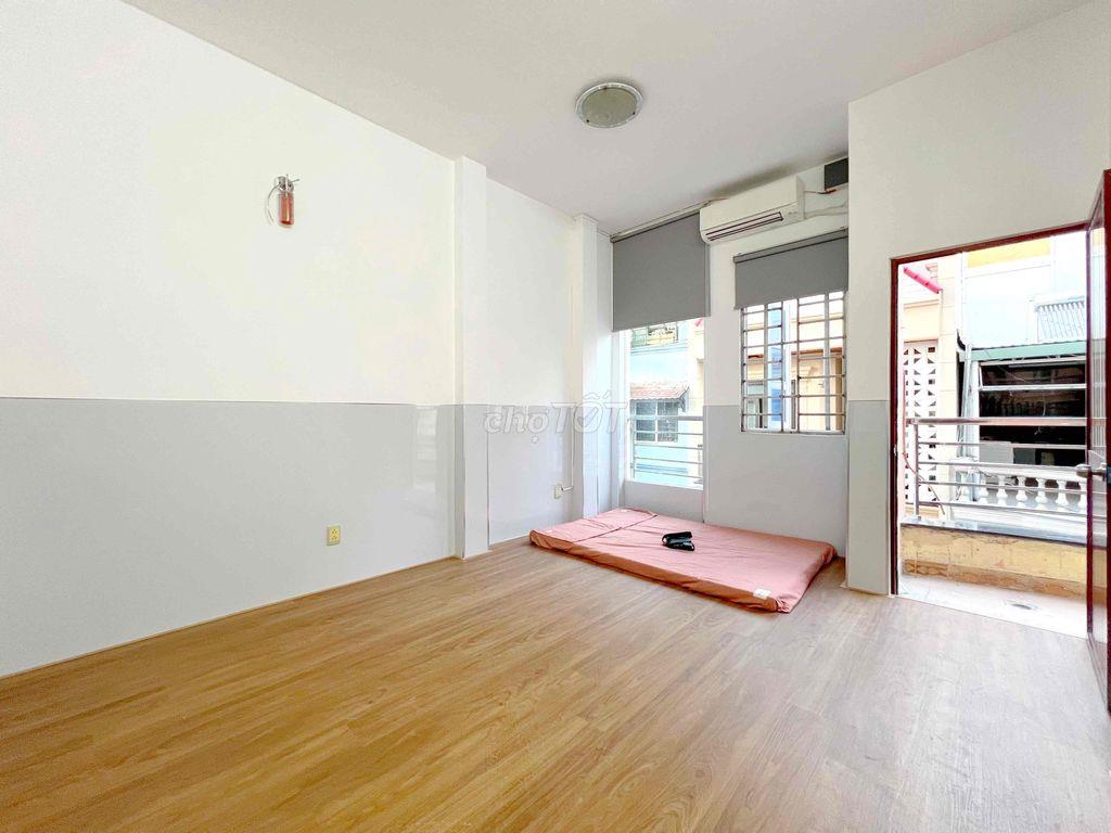 Phòng Studio 35m2 , Ban Công Thoáng, Gần VAA , Sân Bay