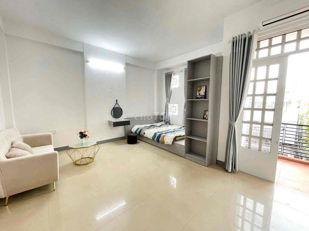 Căn Hộ 35m2 Full Nội Thất , Ban Công , Máy Giặt Riêng