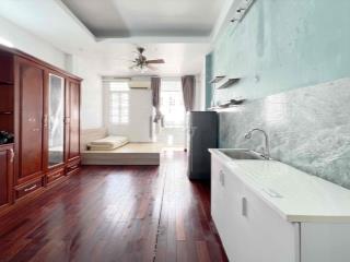 Phòng Ban Công 30m2 - Full Nội Thất Giá 5tr3