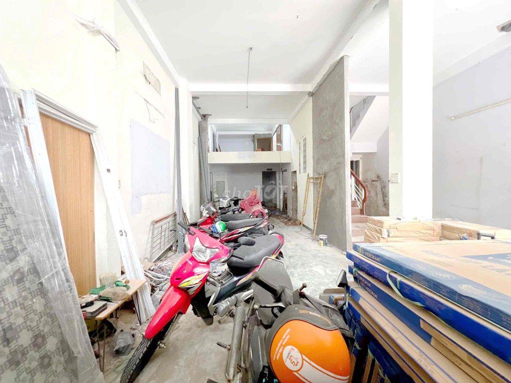 Mặt Bằng KD 80m2 Mặt Tiền Đường , Sầm Uất , Đắc Địa, Phan Xích Long