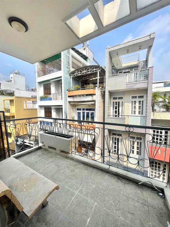CHDV BAN CÔNG TÁCH BẾP NGAY NGÃ TƯ PHÚ NHUẬN ĐẦY ĐỦ NỘI THẤT