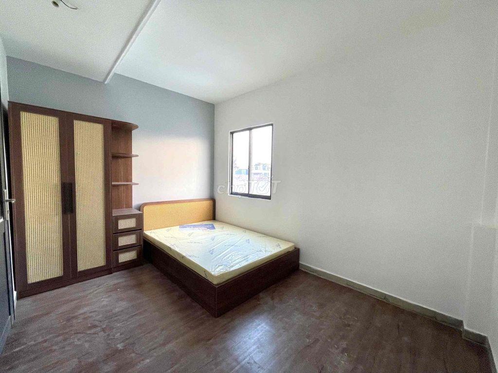 CHDV TÁCH BẾP CỬA SỔ TRỜI NGAY NGÃ TƯ PHÚ NHUẬN