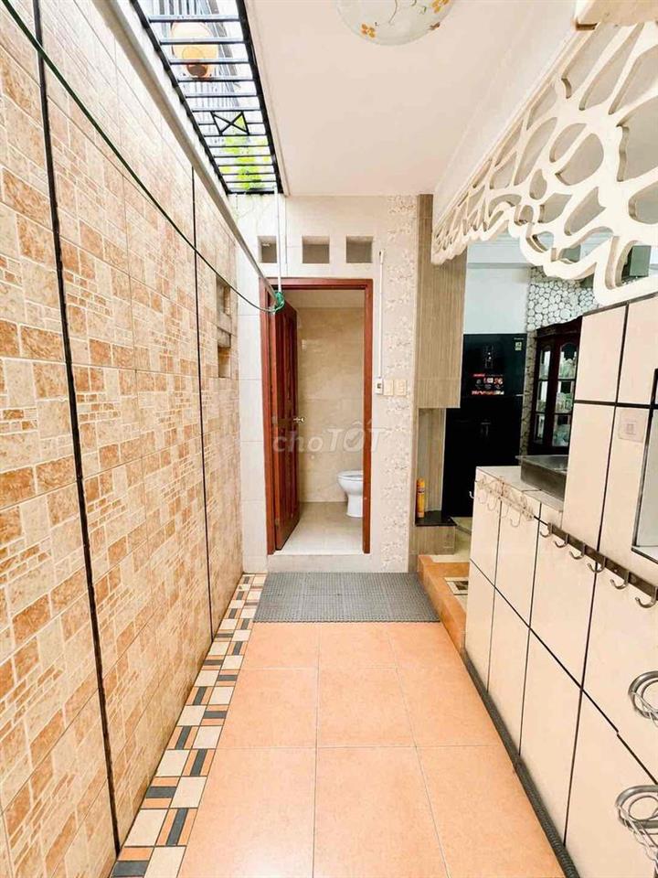 CHÍNH CHỦ CHO THUÊ PHÒNG RỘNG BẾP RIÊNG 50m2 HẺM XE HƠI HOÀNG VĂN THỤ