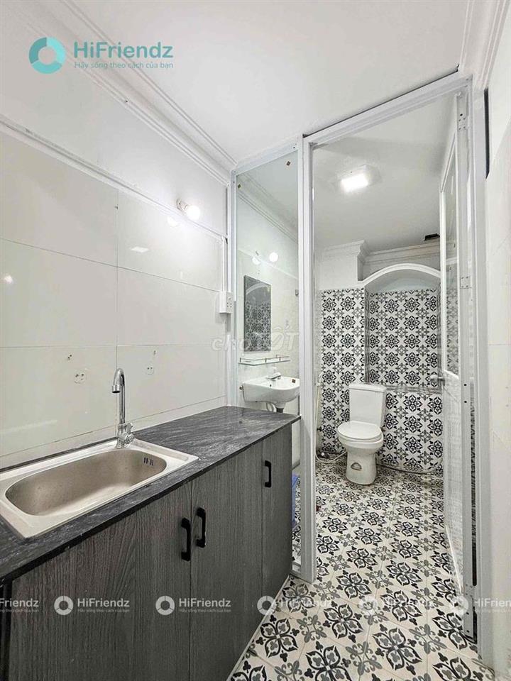 🔥PHÒNG GÁC CỬA SỔ TRỜI THOÁNG RỘNG RÃI Ở ĐƯỢC 2-3 NGƯỜI NGAY NGÃ TƯ PH