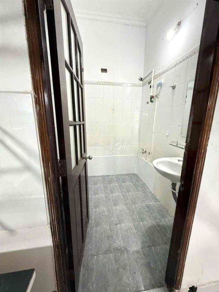 🔥PHÒNG GÁC THANG MÁY 35M2 CÓ MÁY LẠNH GIÁ RẺ NGAY LÊ VĂN SỸ