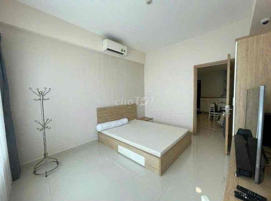 Cho thuê căn hộ chung cư Botanica Premier 1PN 1WC. Gần sân bay TSN