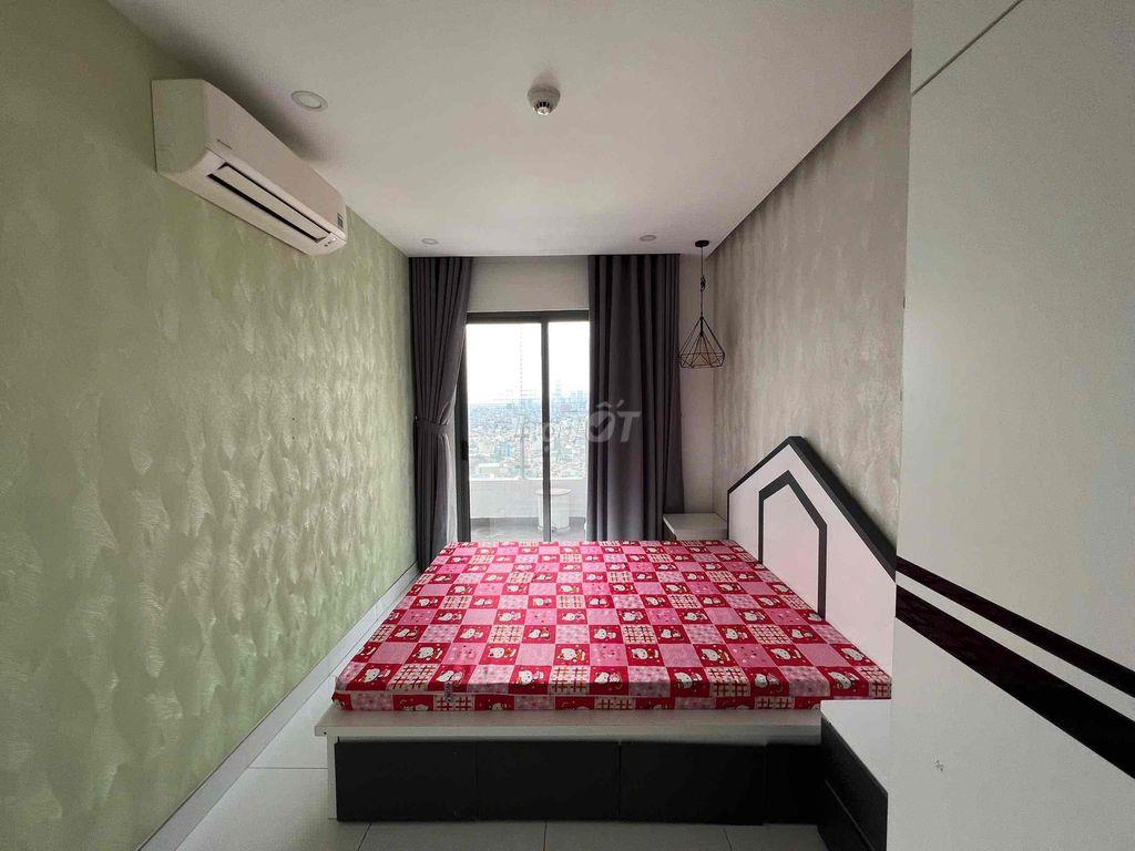 Cho thuê căn hộ 3 phòng ngủ 2WC. chung cư Garden Gate. gần sb TSN