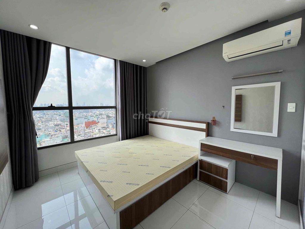 Cho thuê căn hộ 3 phòng ngủ 2WC. chung cư Garden Gate. gần sb TSN