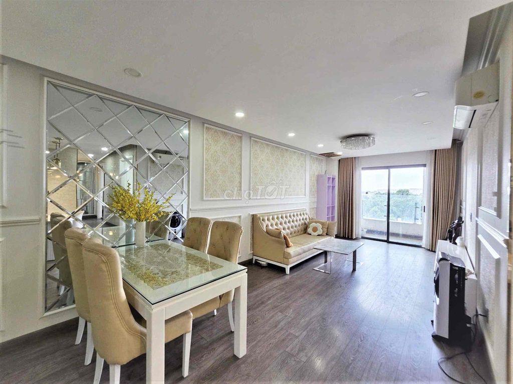 Cho thuê căn hộ 2 phòng ngủ. chung cư Garden Gate. gần cv Gia Định