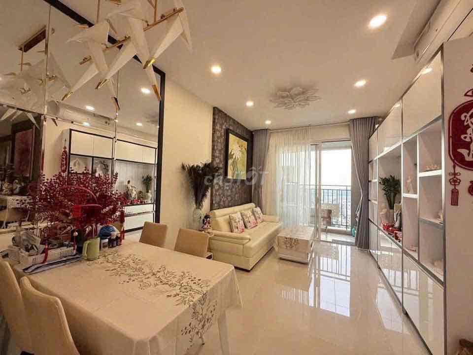 Cho thuê căn hộ 2PN 2WC. chung cư The Botanica. Phường 2 Tân Bình