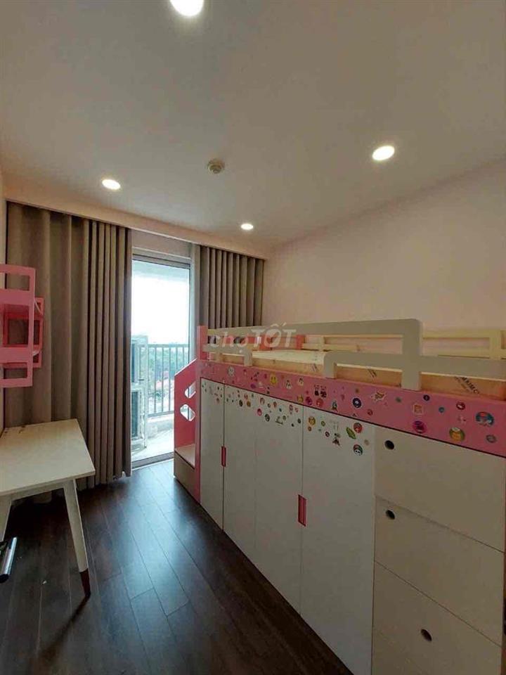 Cho thuê căn hộ 3 phòng ngủ 2WC. chung cư Orchard Parkview. gần sb TSN