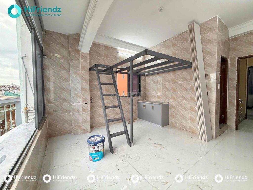 Nhà mới xây - Full nội thất -Cửa sổ trời lớn - Giáp Q10