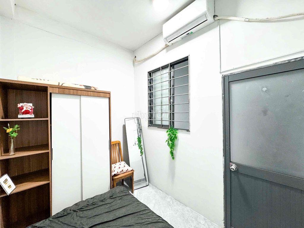 Căn Hộ 2Pn 1wc  nội thất đầy đủ Ngay Công viẻn Hoàng Văn Thụ Phú Nhuận
