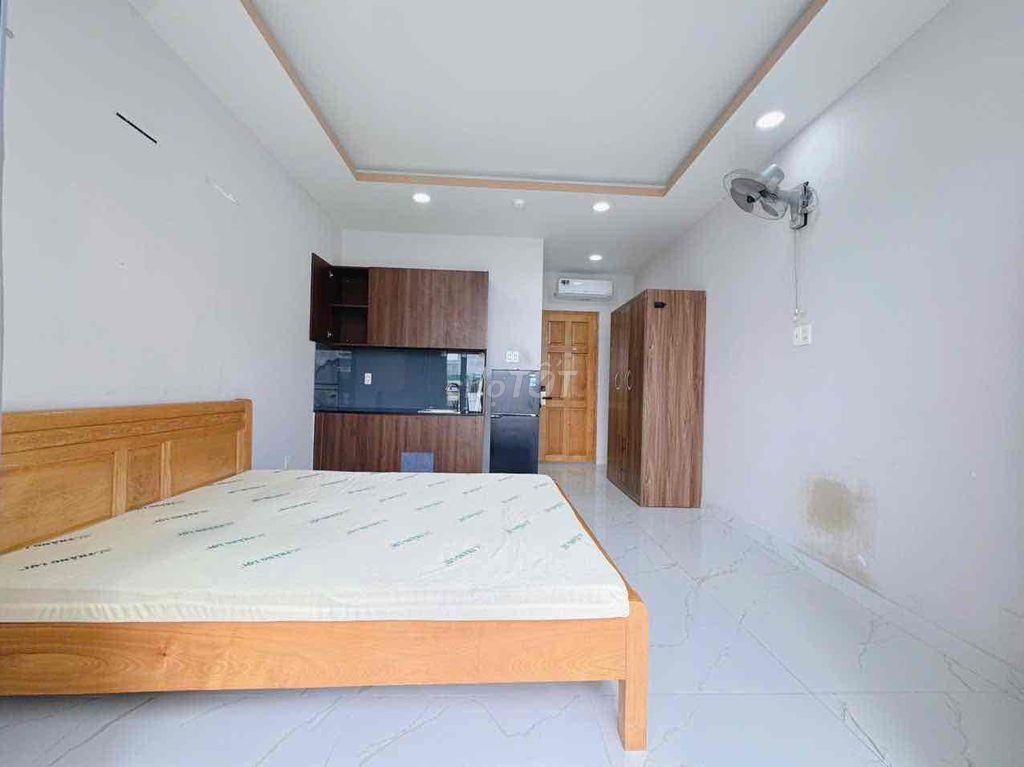 CHO Thuê Căn Hô Ban Công Thoáng Quận 10