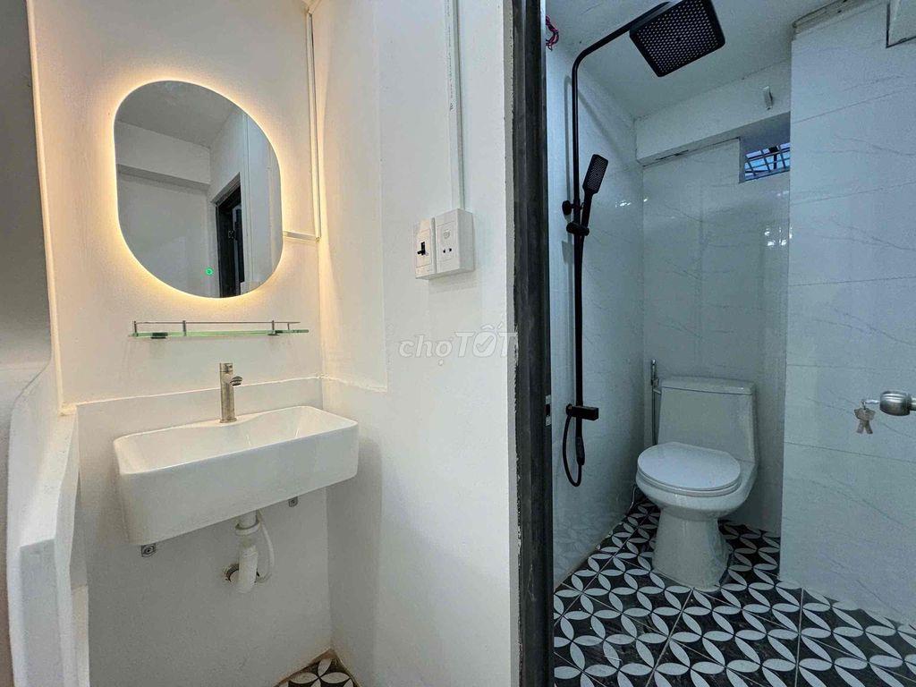 Wow 1PN Tách Bếp 32m2 Có Máy Giặt Riêng sát Công Viên Lê Thị Riêng Q10