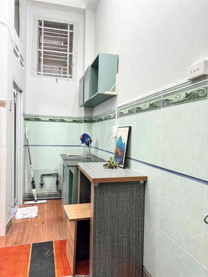 Căn Hộ 1PN tách Bếp Nội thất đầy Đủ , đối công viên Lê Thị Riêng Q10