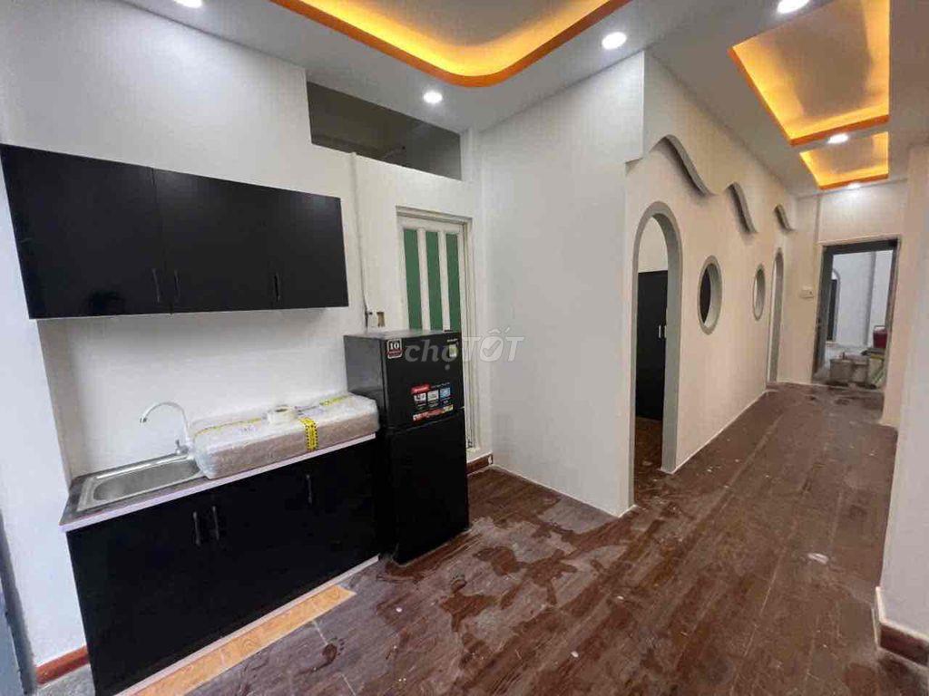 2PN ngay Sân bay có máy Giặt Riêng ban công
