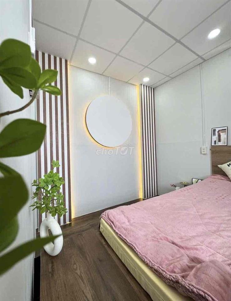 Căn Hộ 2P ngủ Cửa Sổ Trời ❌ Ban Công Riêng thoáng