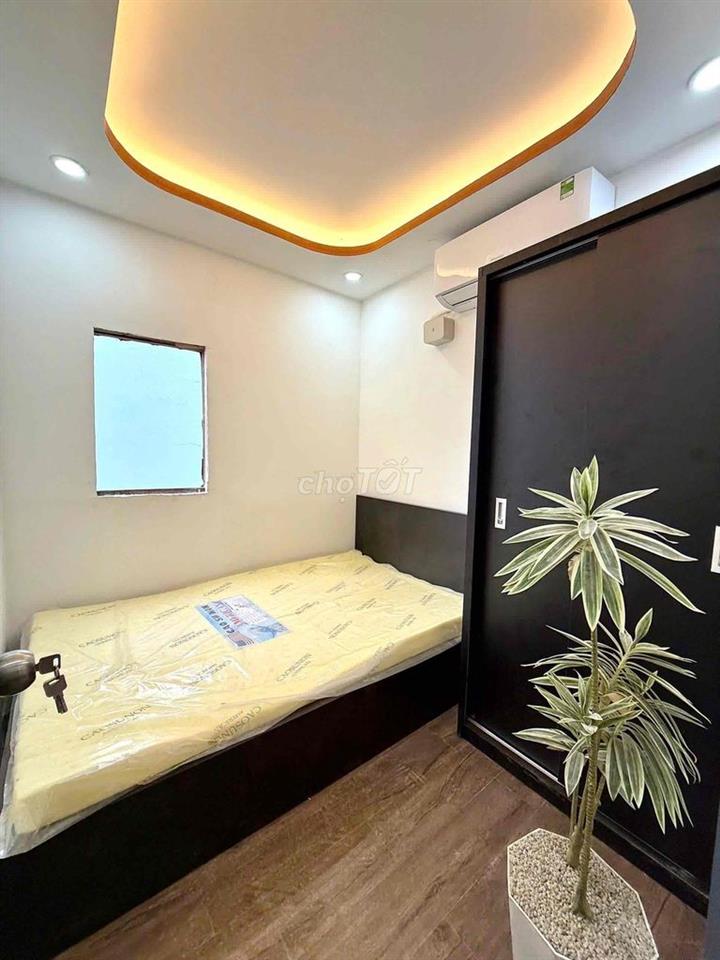 Chinh Chu cho thuê 2PN ban công lầu 3